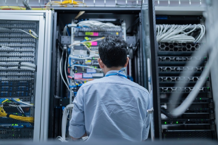 データセンター建設ラッシュで関連銘柄に投資妙味。生成AI特需で株価上昇が見込める日本企業3社＝田嶋智太郎