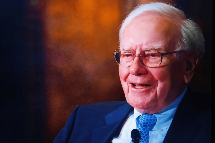 なぜバフェットは50兆円を握りしめて動かないのか？最新インタビューから見えた次の一手＝栫井駿介