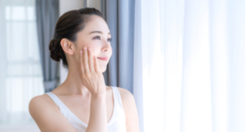 飲むだけで身体の内側からシミ・そばかすに効く初回限定６７％ＯＦＦ