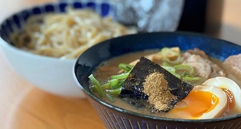 行列がすごすぎて閉店したあの《六厘舎》のつけめんをご自宅で