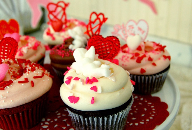 6-1,Valentine's Day Cupcakes_re