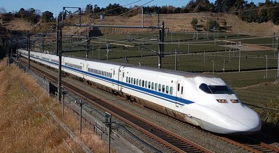 1024px-JR_Central_Shinkansen_700