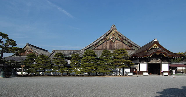 京都の謎。二条城はなぜ東に3度傾いて造られたのか？