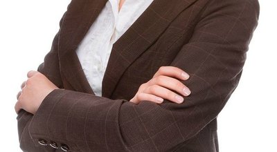 159338-woman_businesssuit-640x402