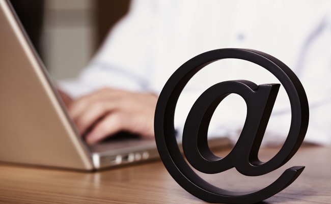 女性社員のメールを覗き見した上司。なぜ見られた側が敗訴したのか? 女性社員のメールを覗き見した上司。なぜ見られた側が敗訴したのか?