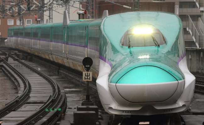 H5系_H1編成_仙台駅入線 copy