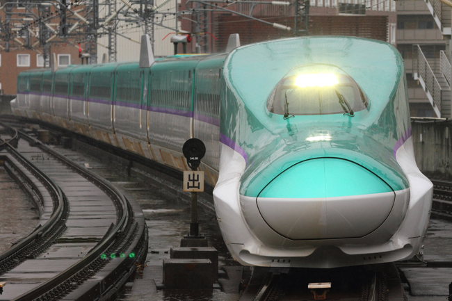 H5系_H1編成_仙台駅入線 copy