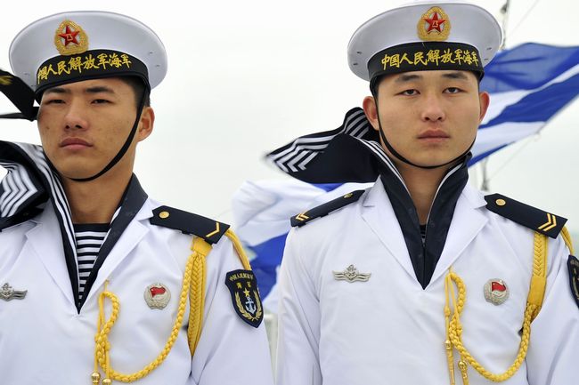 Chinese_sailors_qingdao