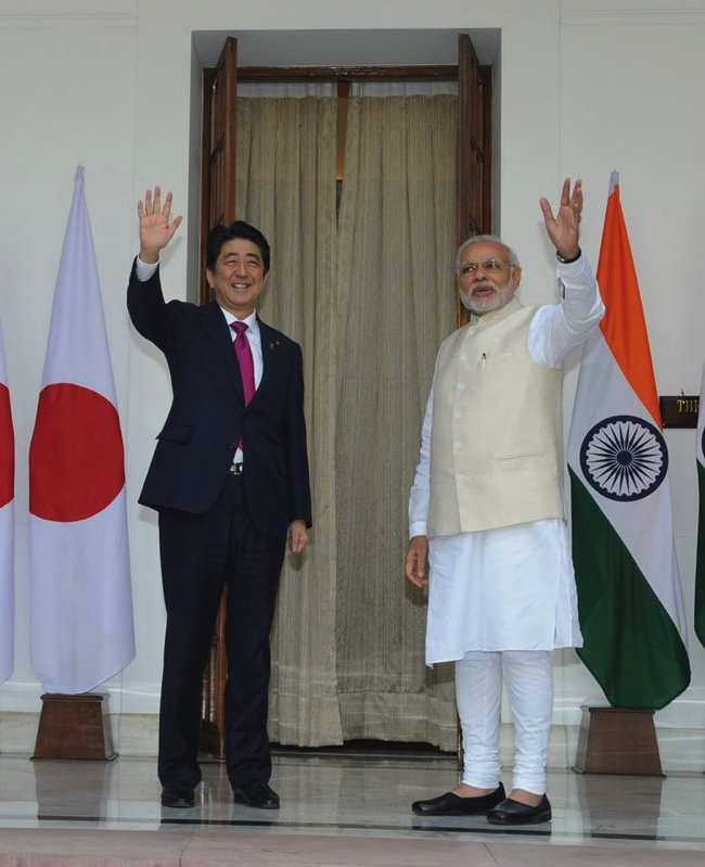 Japanese_PM_Shinzo_Abe_with_Indian_PM_Narendra_Modi_during_his_visit_to_India_at_Hyderabad_House,_New_Delhi copy