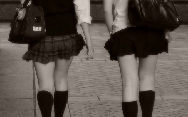 high_school_girls1.jpg