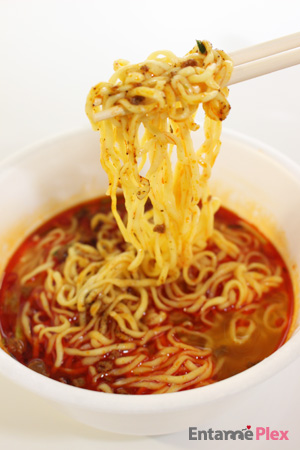 【食べ比べ】カップ麺最前線☆ラーメン女子におすすめのカップラーメン #エスニック篇