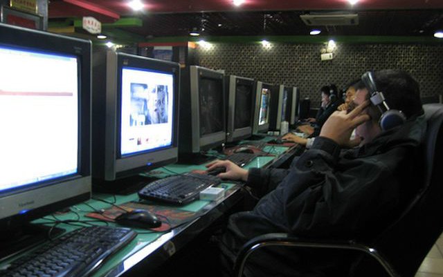 chinese_internet_cafe.jpg
