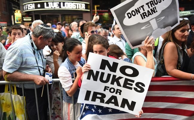 アメリカは常に正義なのか。核兵器開発の濡れ衣でイランを叩いた理由