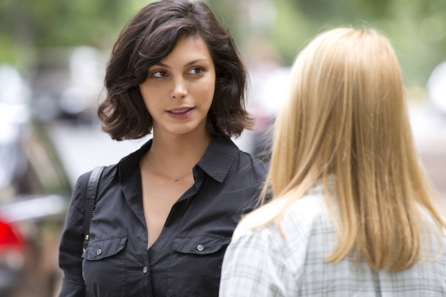 Morena Baccarin as Jessica Brody and Claire Danes as Carrie Mathison in Homeland (Season 3, Episode 05). - Photo:  Kent Smith/SHOWTIME - Photo ID:  Homeland_305_0582.R