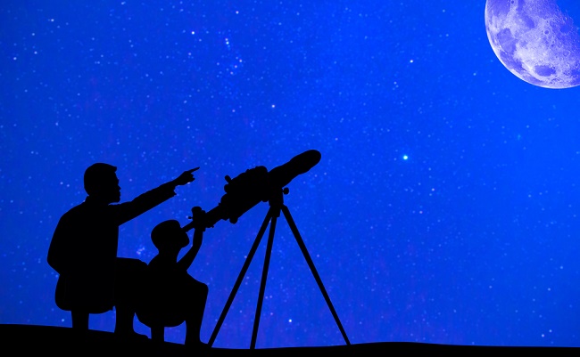 見て、キレイ。８月12日はペルセウス流星群、１時間に40個の流れ星が