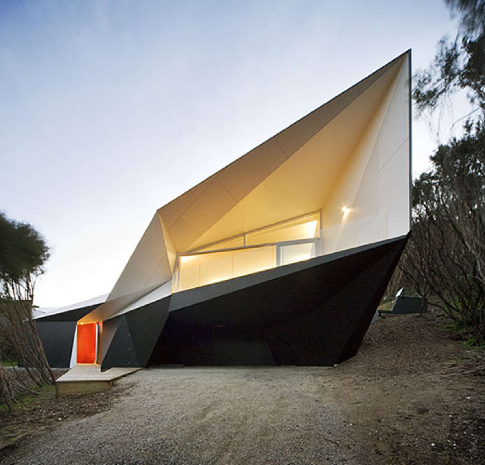 083a5e142070a36c0932595f8af08a4a