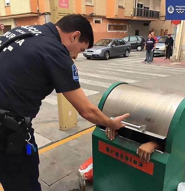 27362c730f9cfcb6cc4f5d3e2093113d12-1