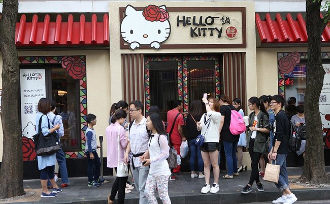 398BA43800000578-0-image-a-32_1476961576223