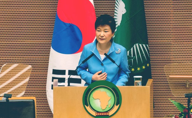 韓国・朴槿恵大統領の弾劾議案が可決。職務停止へ