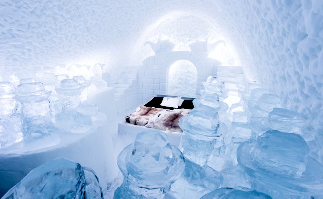 北欧スウェーデンにある、全て氷でできた幻想的なアイスホテル