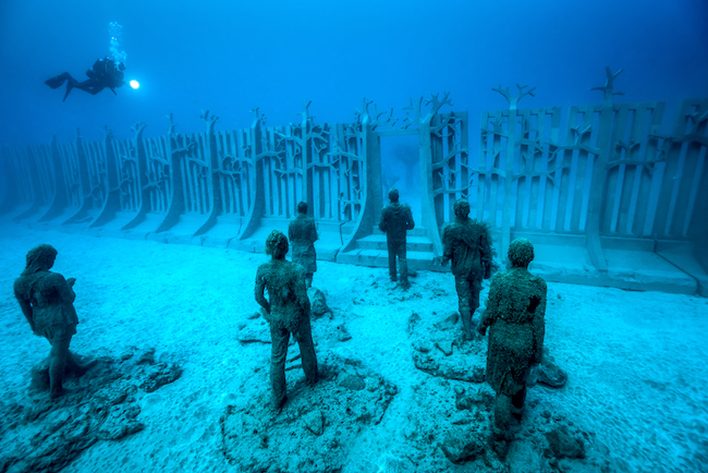 Jason_deCaires_Taylor_sculpture-07081