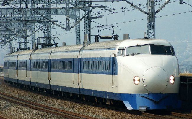 世界初の超高速鉄道「0系新幹線」と「零戦」の知られざる関係