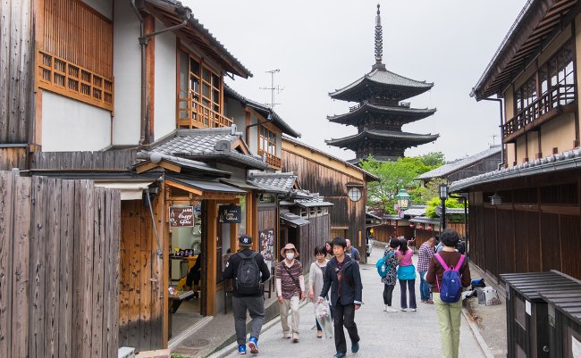 春めく古都をぶらりと散策。京都通が案内する八坂通りの歩き方