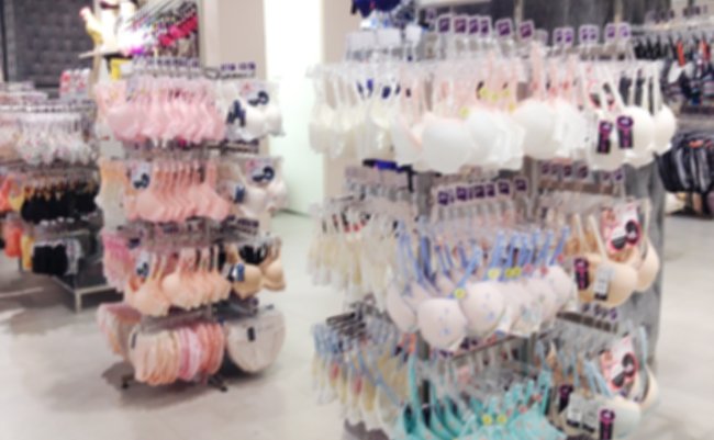 ランジェリーショップに男性客が…販売員がとるべき神対応とは? ランジェリーショップに男性客が…販売員がとるべき神対応とは?