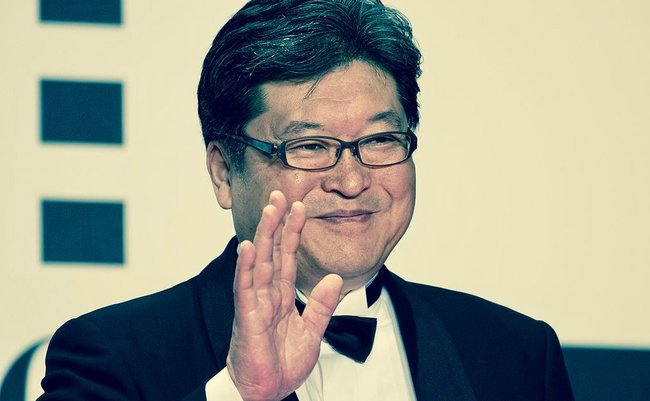 Hagiuda_Koichi_at_Opening_Ceremony_of_the_Tokyo_International_Film_Festival_2016_(33644164565) (2)