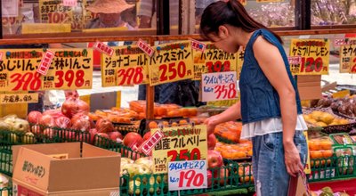 スーパーの安売り、特売