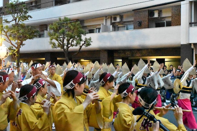 なぜ徳島の阿波おどりが、東京「高円寺」で盛り上がるのか？