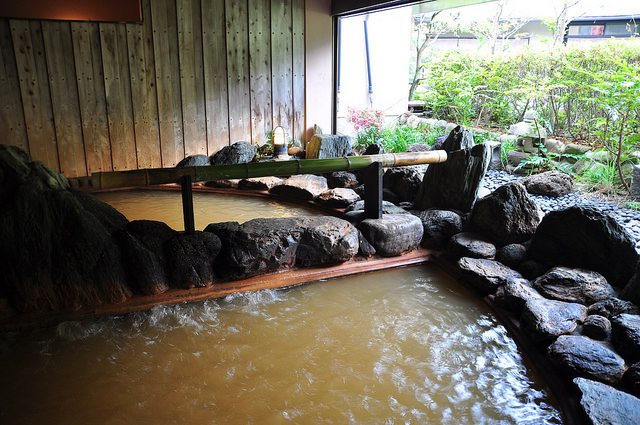 外国人が殺到する城崎温泉、どうやって訪日観光客を36倍に伸ばしたか?