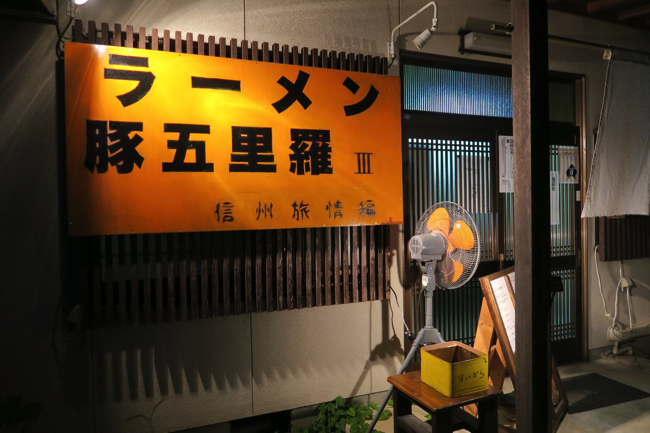 a18c3a6bdef368b3150fb4c820accfe2 copy