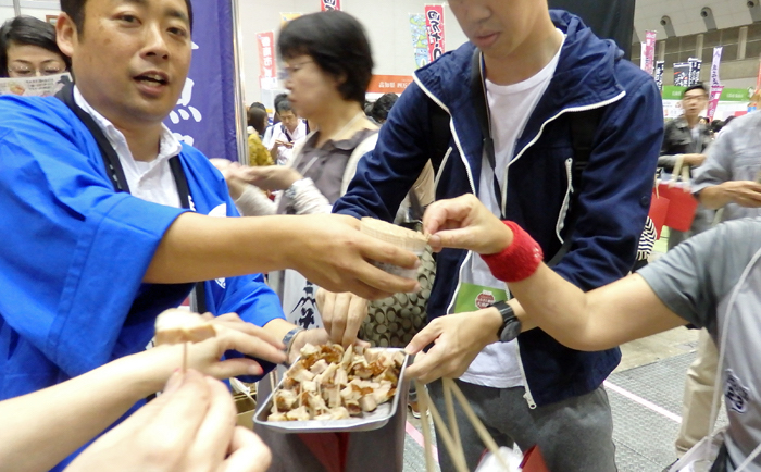 大人気のふるさと納税、そもそも自治体は「寄付金」を何に使ってる?