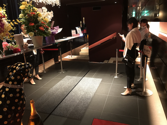 OKバブリー。伝説のディスコ「マハラジャ祇園」復活でお立ち台もフィーバー