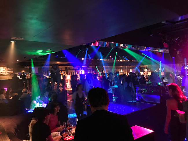 OKバブリー。伝説のディスコ「マハラジャ祇園」復活でお立ち台もフィーバー