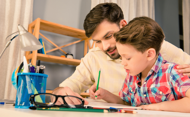 ダメ出しはNG。子供の成績が下がったら、親がまず最初にすべきこと ダメ出しはNG。子供の成績が下がったら、親がまず最初にすべきこと