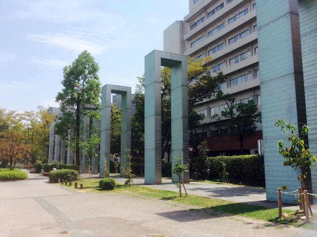 平和を願う広島の街に溶け込んだ、巨匠イサム・ノグチの斬新な欄干