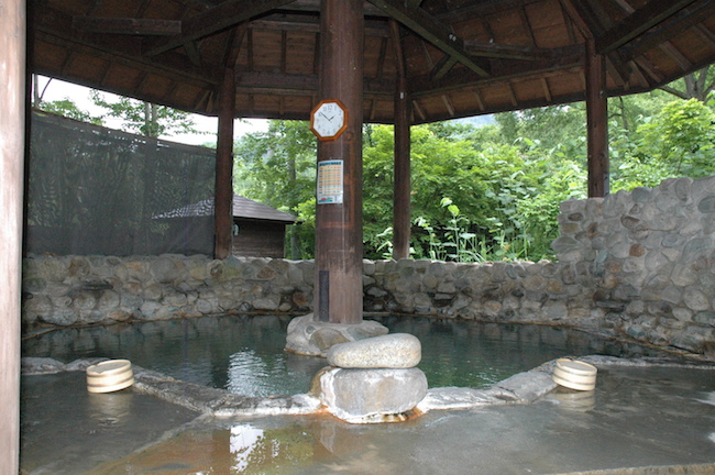 助けて、温泉。急な気圧の変化で自律神経ヤバい人にすすめる全国の炭酸泉