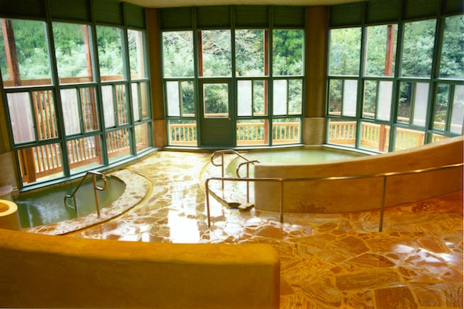 助けて、温泉。急な気圧の変化で自律神経ヤバい人にすすめる全国の炭酸泉