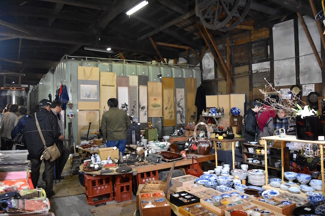 甲州街道の旧宿場町で開催される、「台ケ原宿市」はなぜ人気なのか？