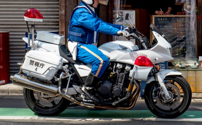 白バイ 警察 速度違反 免停