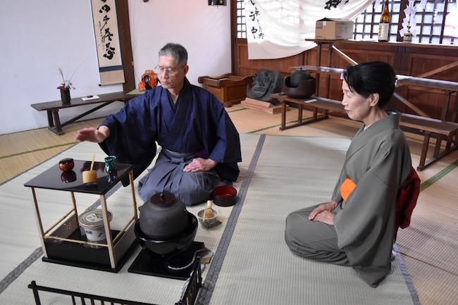 甲州街道の旧宿場町で開催される、「台ケ原宿市」はなぜ人気なのか?