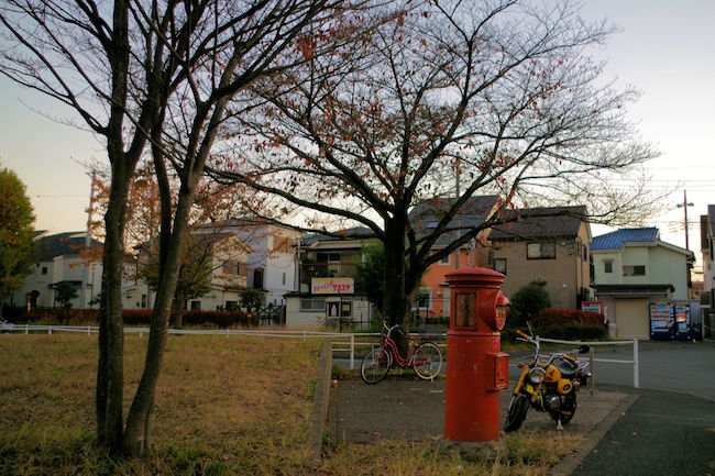 全国でも「丸い郵便ポスト」の数がなぜか圧倒的に多い東京・小平市