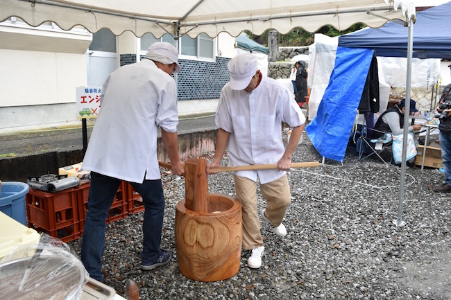 甲州街道の旧宿場町で開催される、「台ケ原宿市」はなぜ人気なのか?