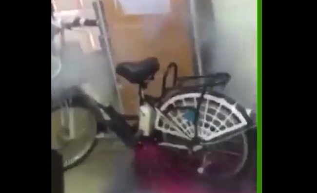 中国　電動自転車　バッテリー　動画