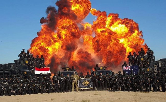 イラク　対テロ部隊　卒業写真