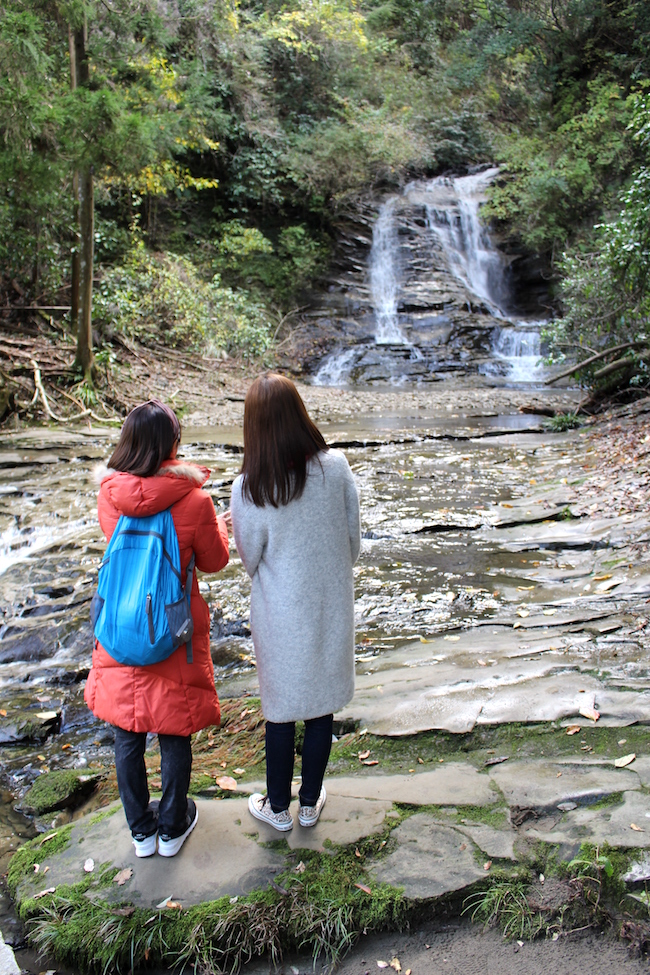 関東で一番遅い紅葉も。大人女子が案内する、千葉「養老渓谷」さんぽ