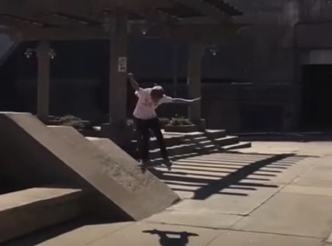 ViRATES　スケボー