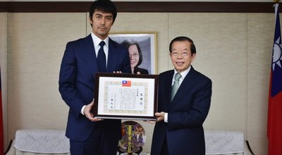 640_0498ee78456467dbd843a1ebdda191b9 copy